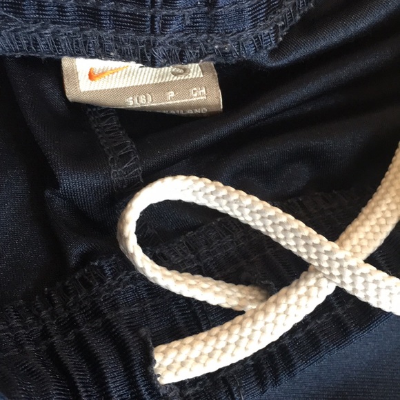 Boys 2 pairs Small 8 Nike Spalding Athletic Shorts - Picture 4 of 6